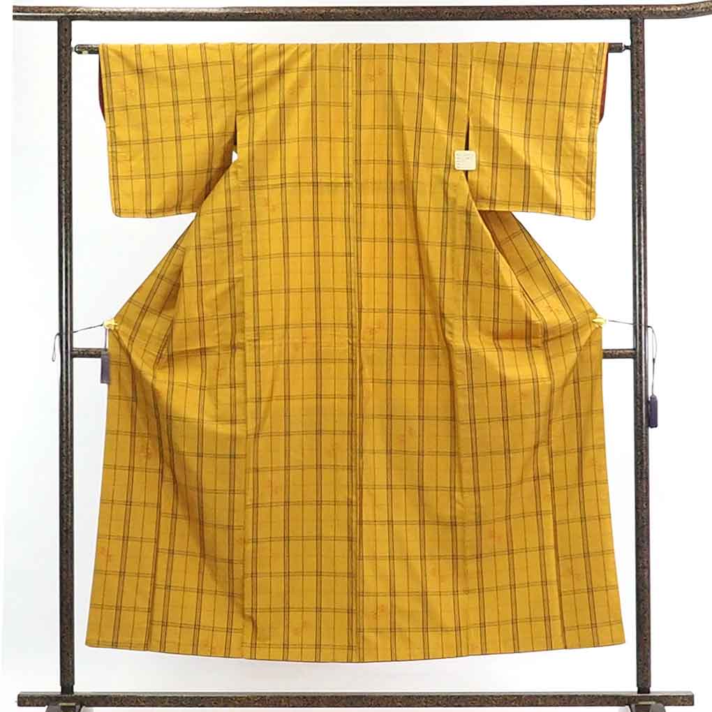 【在庫処分】リサイクル着物 紬正絹黄色地格子柄袷紬着物レディース【裄Mサイズ】身丈153cm 裄62cm 前幅23cm 後幅28cm 袖丈45cm【ランクA】