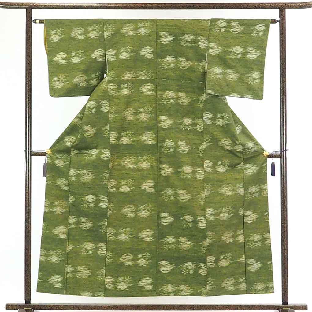 【在庫処分】リサイクル着物 紬正絹グリーン地先染袷真綿紬着物レディース【裄Sサイズ】身丈158cm 裄62cm 前幅22cm 後幅28cm 袖丈46cm【ランクA】