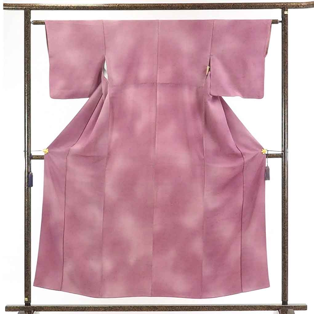 【在庫処分】リサイクル着物 色無地正絹藤ローズ地袷紬色無地レディース【裄Sサイズ】身丈156cm 裄61cm 前幅22.5cm 後幅28cm 袖丈45cm【ランクA】