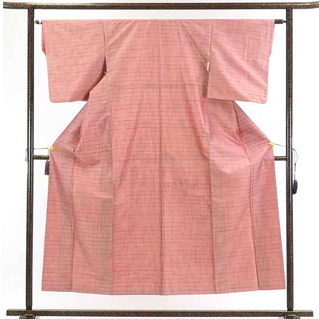 【在庫処分】リサイクル着物 紬正絹ピンク地袷紬着物レディース【裄Mサイズ】身丈153cm 裄63cm 前幅23cm 後幅29cm 袖丈49cm【ランクA】