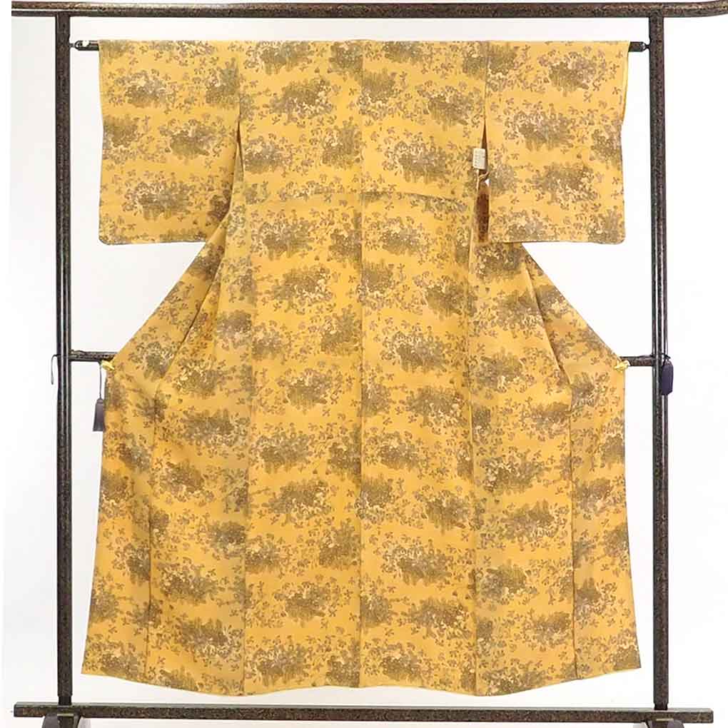 【在庫処分】リサイクル着物 小紋正絹薄オレンジ地花柄袷小紋着物レディース【裄Sサイズ】身丈155cm 裄62cm 前幅24cm 後幅28cm 袖丈49cm【ランクB】