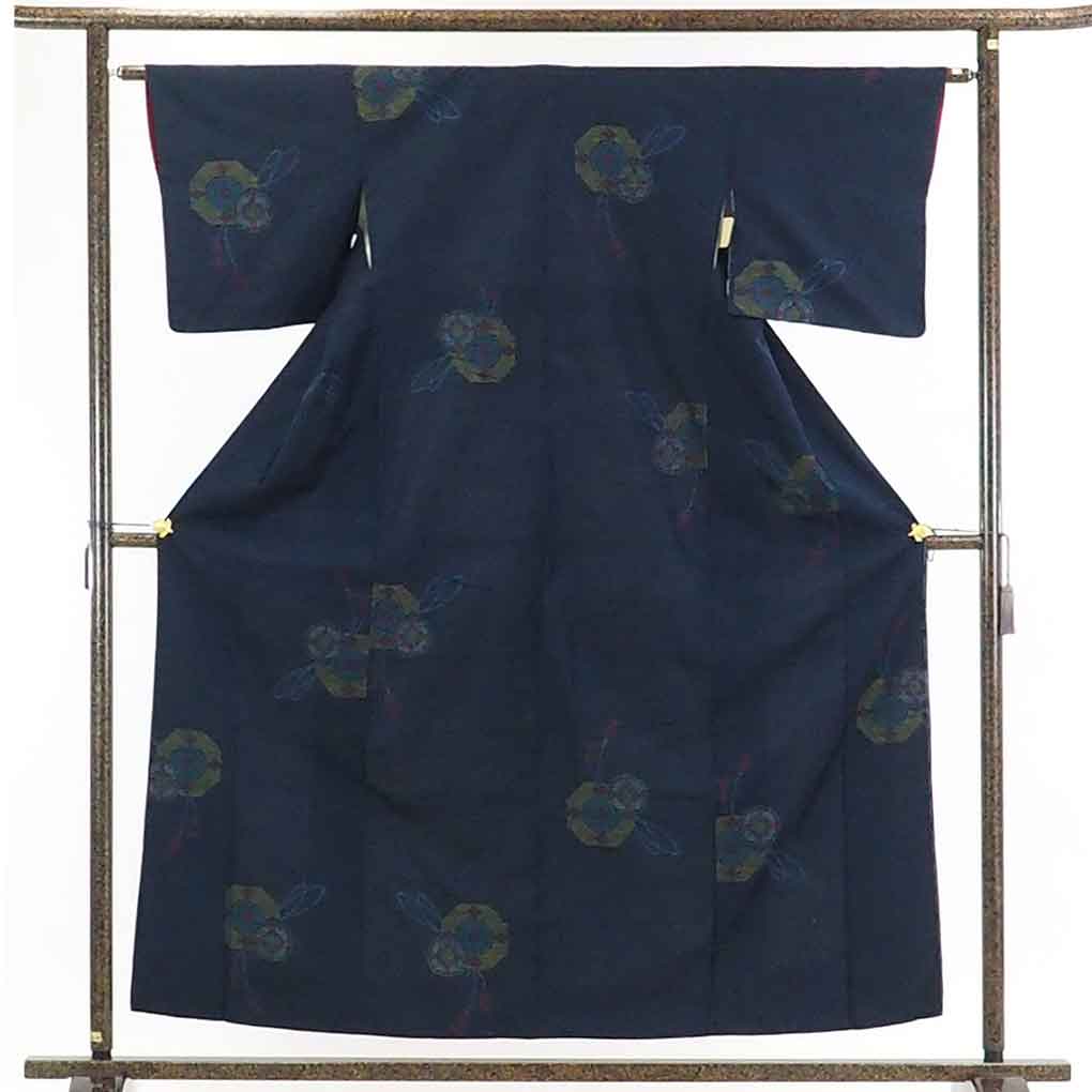 【在庫処分】リサイクル着物 紬正絹紺地袷真綿紬着物レディース【裄Sサイズ】身丈158cm 裄62cm 前幅22cm 後幅28cm 袖丈45cm【ランクA】