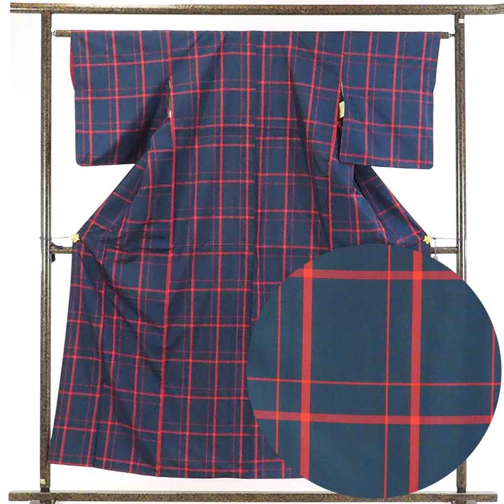 【在庫処分】リサイクル着物 紬正絹紺地格子柄袷紬着物レディース【裄Sサイズ】身丈156cm 裄62cm 前幅23cm 後幅30cm 袖丈49cm【ランクA】