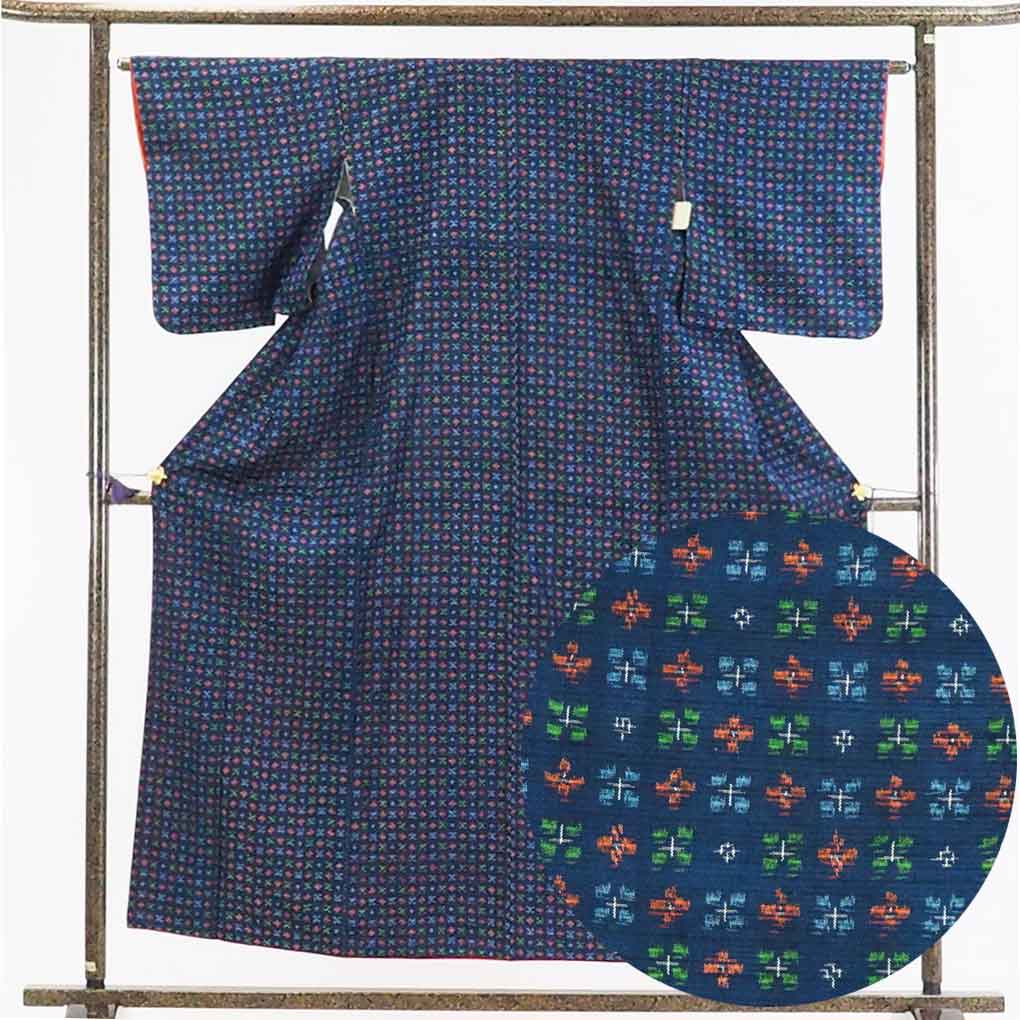 【在庫処分】リサイクル着物 紬正絹紺地花柄袷紬着物レディース【裄Mサイズ】身丈156cm 裄64cm 前幅22.5cm 後幅28cm 袖丈49cm【ランクA】