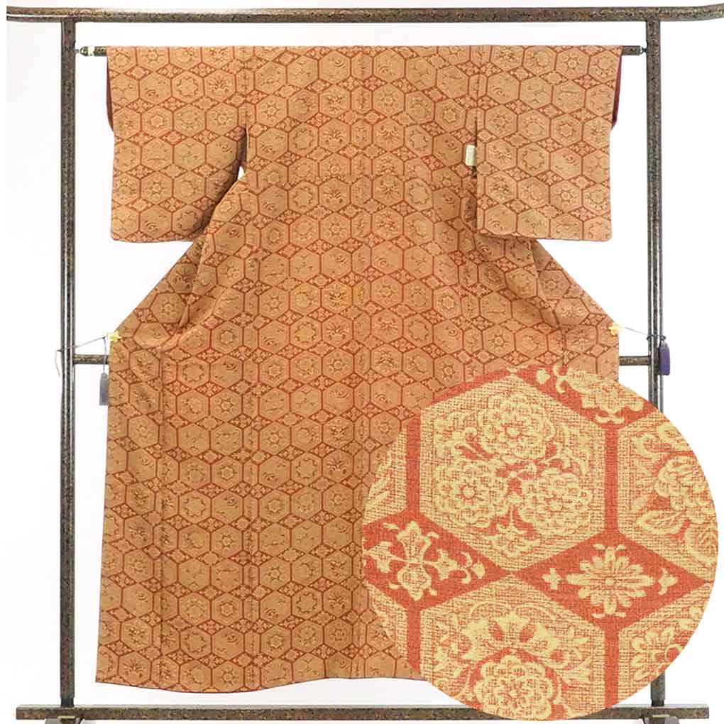 【在庫処分】リサイクル着物 小紋正絹赤茶レンガ地亀甲柄袷小紋着物レディース【裄Sサイズ】身丈157cm 裄61cm 前幅22.5cm 後幅28.5cm 袖丈49cm【ランクA】