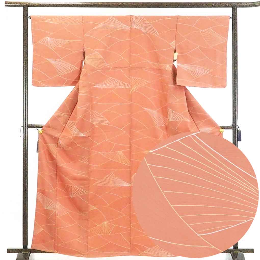 リサイクル着物 小紋正絹茶色地袷小紋着物未使用品 レディース 秋冬春用 シルク100％ ブラウン 裄Mサイズ身丈165cm 裄66cm 前幅23cm 後幅28.5cm 袖丈49cm【ランクS】