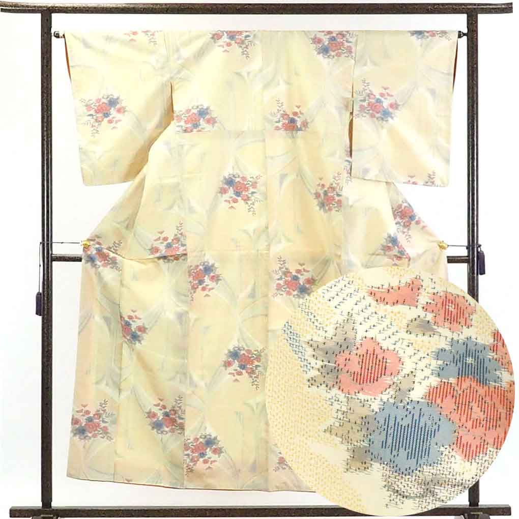 【在庫処分】リサイクル着物 紬正絹薄ベージュ地先染袷紬着物 レディース 秋冬春用 シルク ベージュ 裄Mサイズ身丈156cm 裄64cm 前幅23.5cm 後幅30cm 袖丈52cm【ランクA】