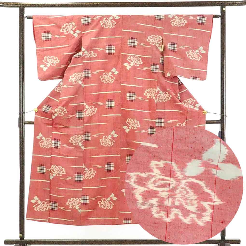 リサイクル着物 紬正絹ピンク地先染袷紬着物 レディース 秋冬春用 シルク ピンク 裄Mサイズ身丈151cm 裄63cm 前幅23cm 後幅28cm 袖丈48cm【ランクA】