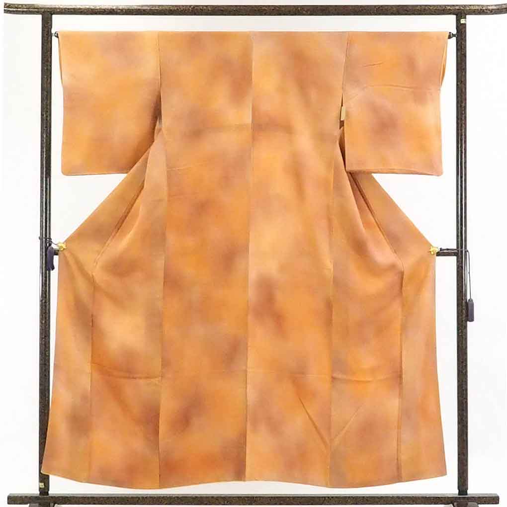 リサイクル着物 色無地正絹茶色ぼかし一つ紋入袷色無地 レディース 秋冬春用 シルク ブラウン 裄Mサイズ身丈157cm 裄65cm 前幅25cm 後幅30cm 袖丈50cm【ランクA】