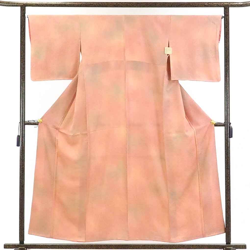 リサイクル着物 色無地正絹ローズピンク地青海波模様一方付袷色無地 レディース 秋冬春用 シルク ピンク 裄Mサイズ身丈158cm 裄66cm 前幅24.5cm 後幅30cm 袖丈46cm【ランクA】