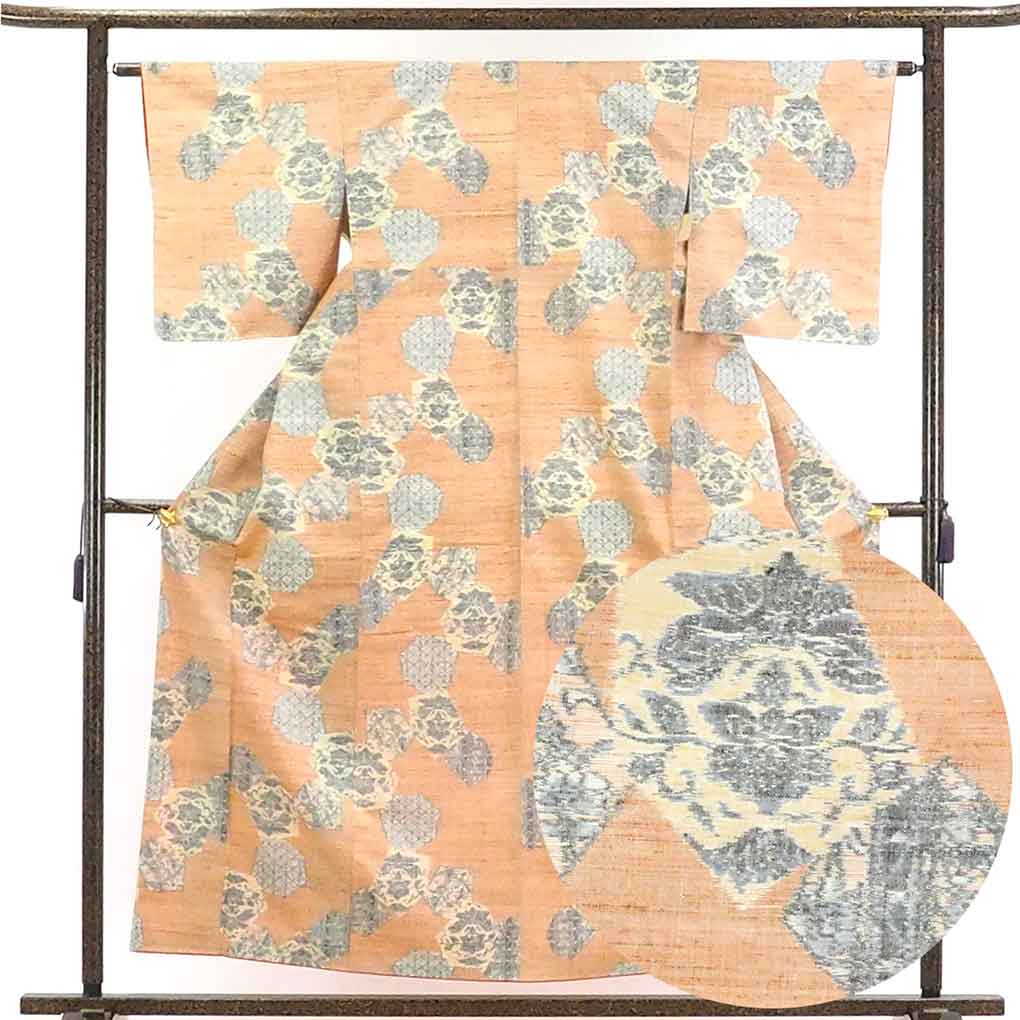 リサイクル着物 紬正絹薄茶地先染袷真綿紬着物未使用品 レディース 秋冬春用 シルク ブラウン 裄Mサイズ身丈157cm 裄63cm 前幅23cm 後幅29cm 袖丈49cm【ランクS】