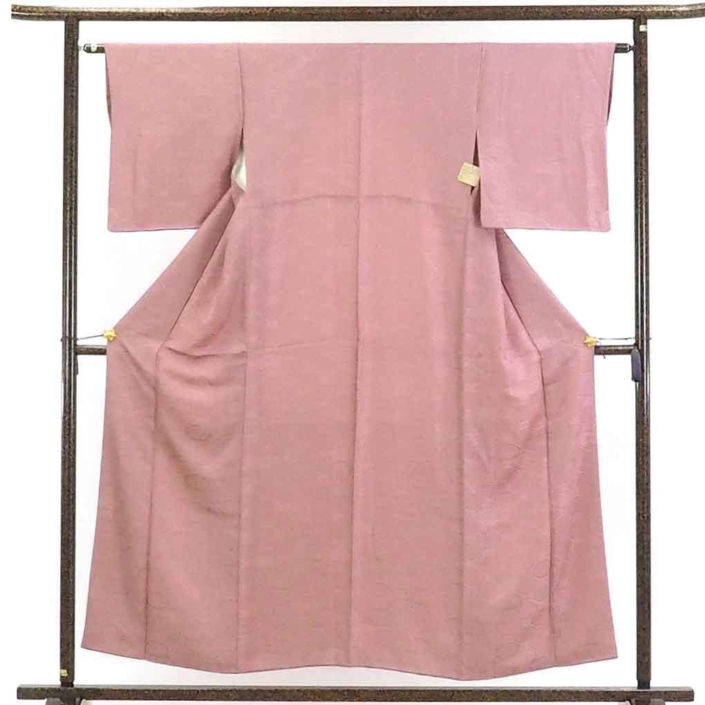 リサイクル着物 色無地正絹ローズピンク地袷色無地 レディース 秋冬春用 シルク ピンク 裄Mサイズ身丈155cm 裄63cm 前幅24cm 後幅28cm 袖丈47cm【ランクA】