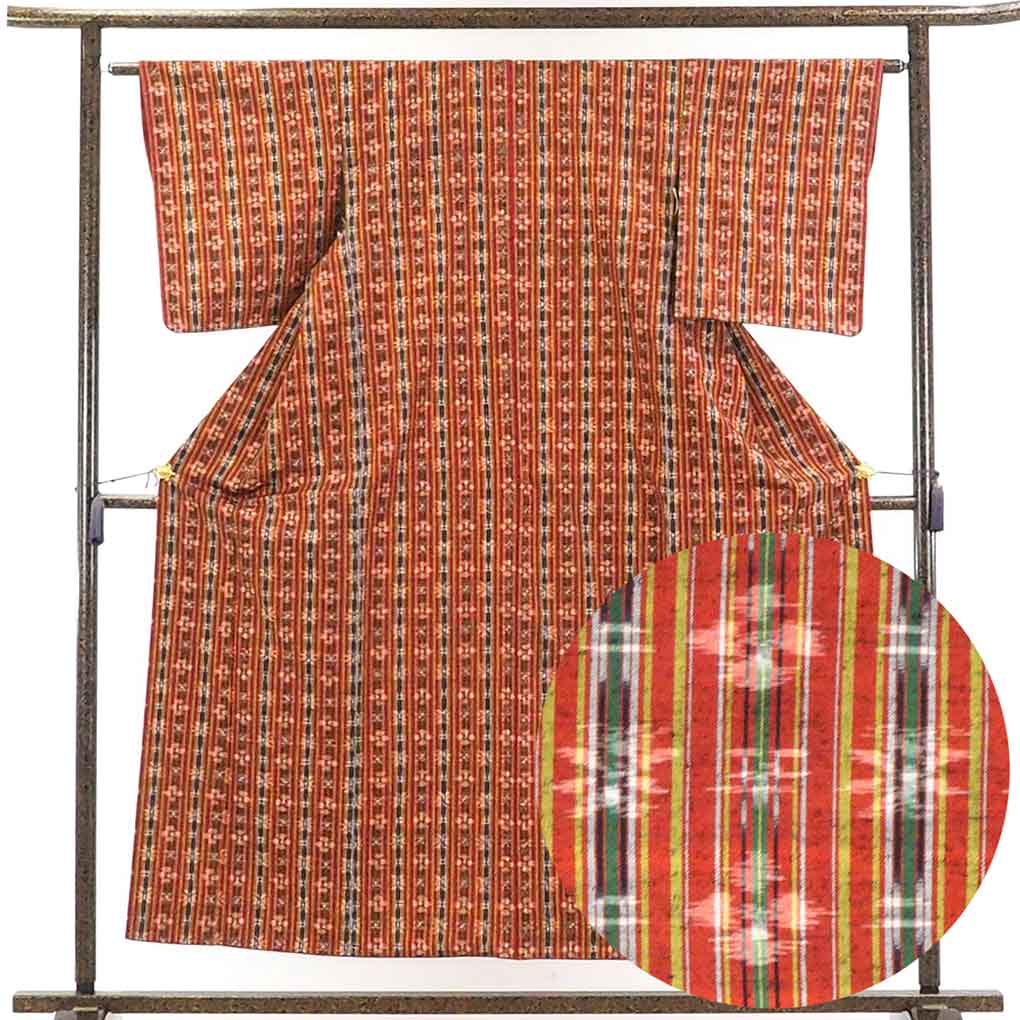 【セール対象品】リサイクル着物 紬正絹赤茶縦縞先染袷紬着物 レディース 秋冬春用 シルク レッド 裄Sサイズ身丈156cm 裄62cm 前幅22.5cm 後幅28.5cm 袖丈49cm【ランクA】