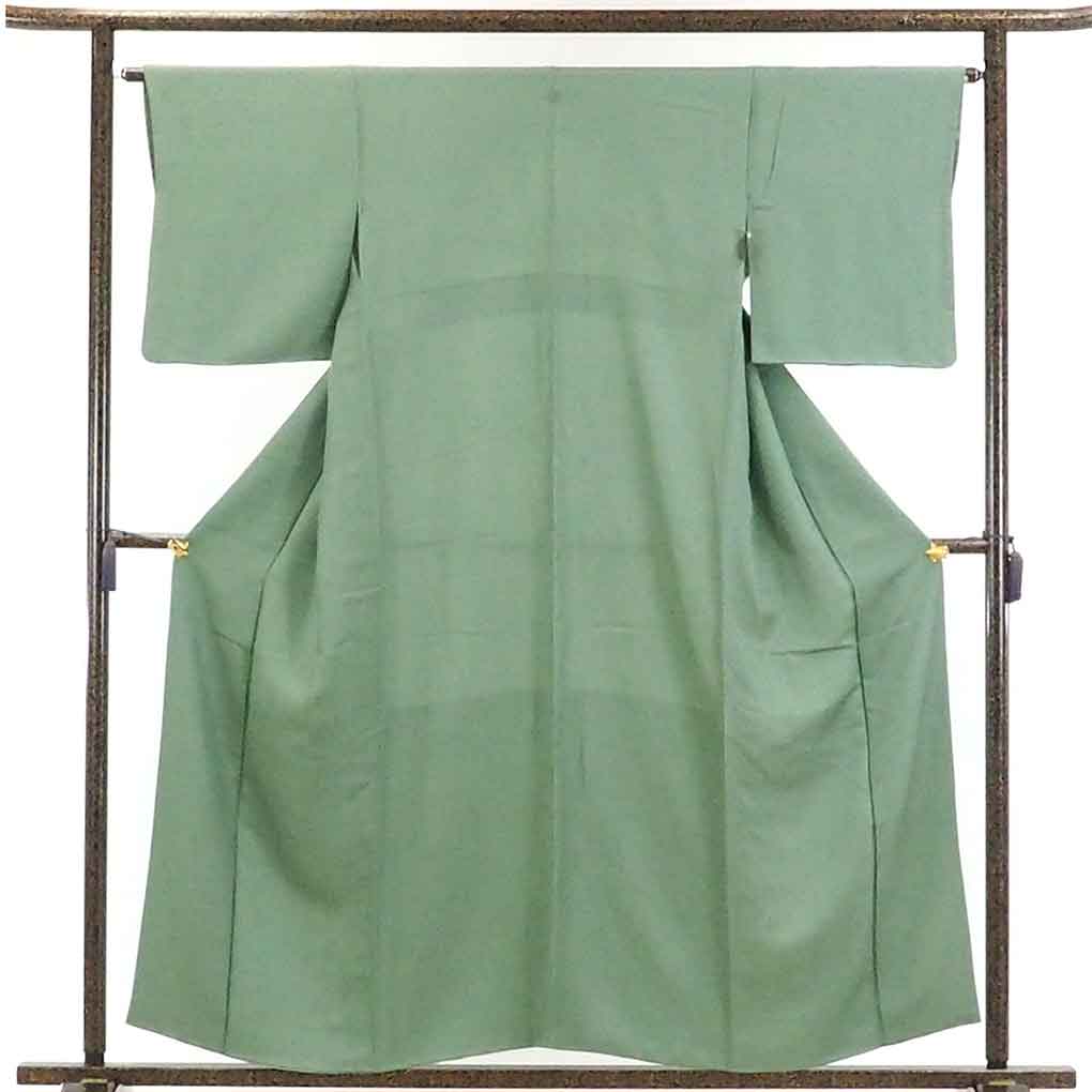 リサイクル着物 色無地正絹グリーン地十字紋入袷色無地 レディース 秋冬春用 シルク グリーン 裄Mサイズ身丈158cm 裄64cm 前幅24.5cm 後幅30cm 袖丈48cm【ランクB】