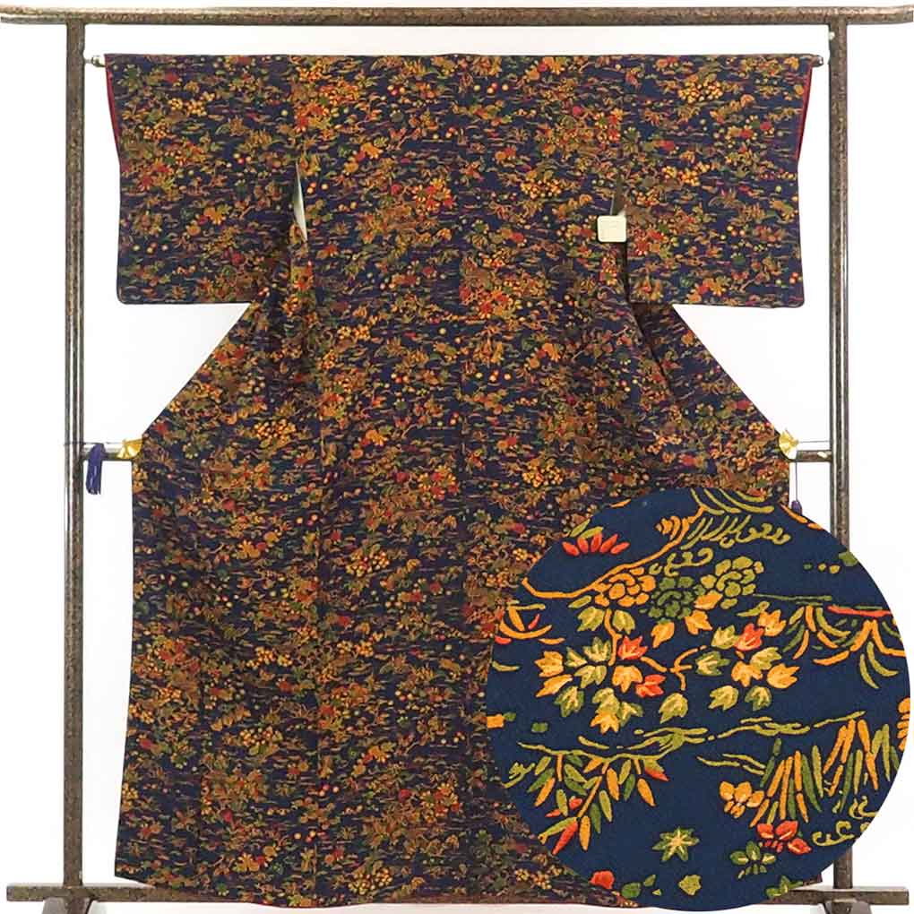 リサイクル着物 小紋正絹紺地花柄袷小紋着物 レディース 秋冬春用 シルク ネイビー 裄Mサイズ身丈161cm 裄64cm 前幅23cm 後幅28cm 袖丈48cm【ランクB】