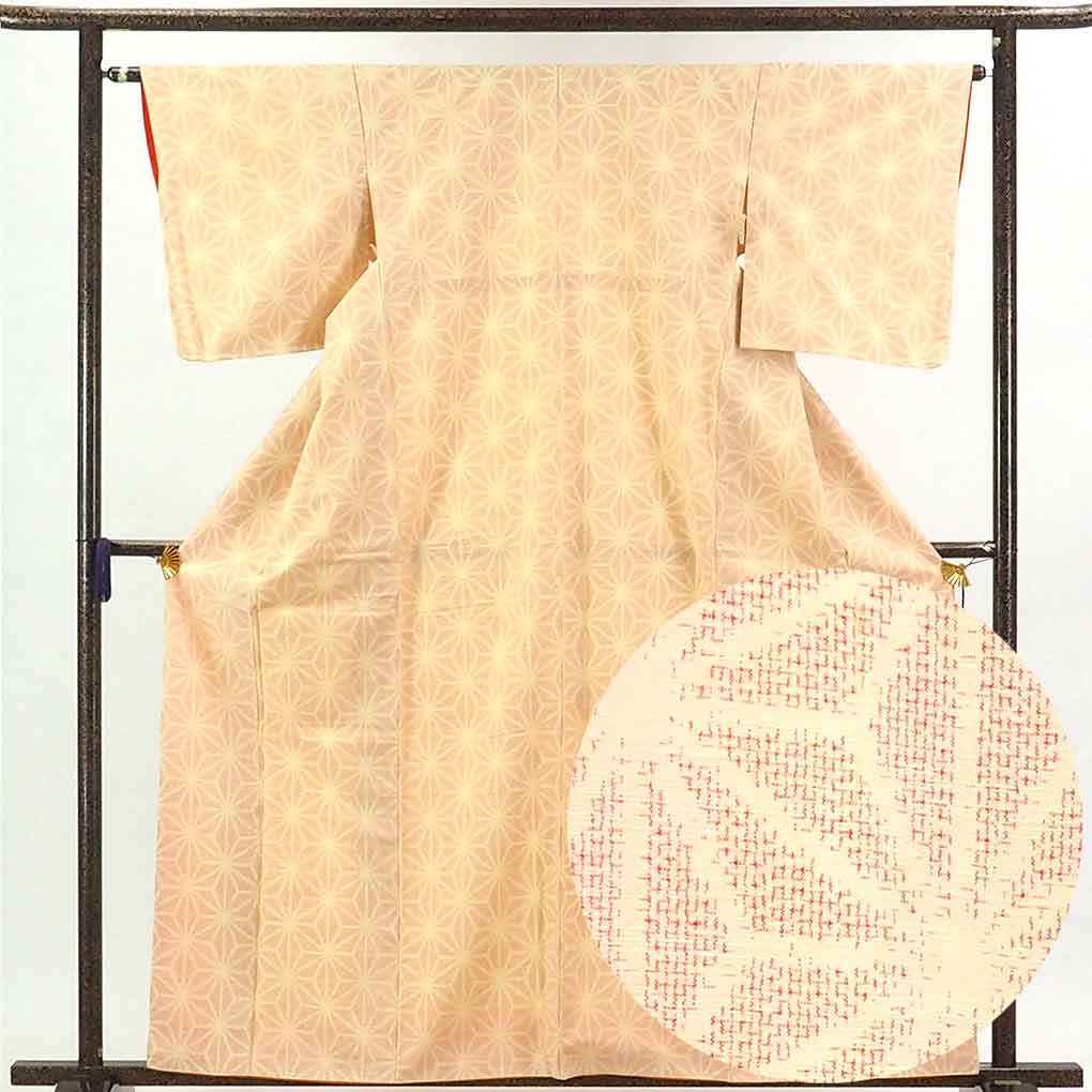 リサイクル 紬 薄黄色地 麻の葉柄 先染 袷 正絹 着物 未使用品 レディース 秋冬春用 シルク イエロー 裄Mサイズ身丈161cm 裄64cm 前幅22.5cm 後幅27.5cm 袖丈48cm【ランクS】