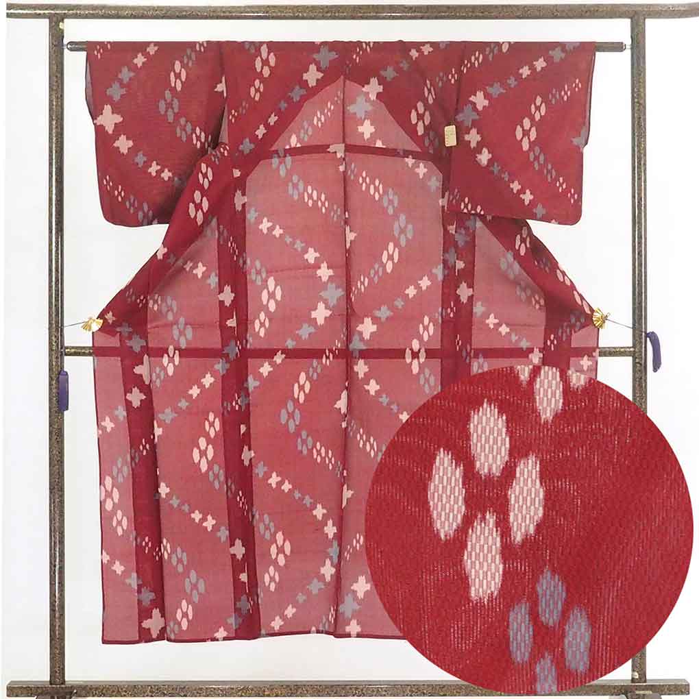 リサイクル着物 小紋 赤地 連続模様 夏物紗 正絹 着物 レディース 夏用 シルク レッド 裄Sサイズ リユース身丈151cm 裄61cm 前幅23cm 後幅29cm 袖丈49cm【ランクA】