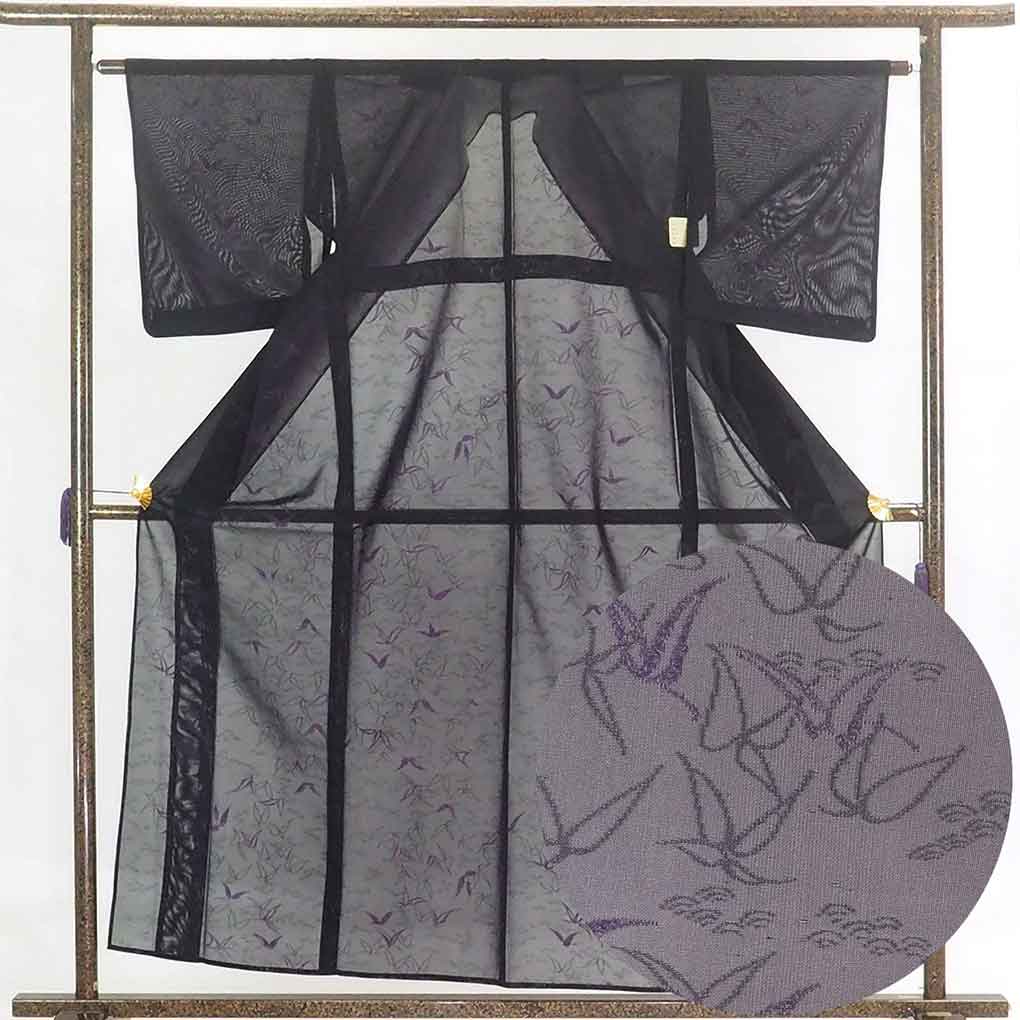 リサイクル着物 小紋 黒地 木の葉柄 夏物紋紗 正絹 着物 レディース 夏用 シルク ブラック 裄Sサイズ リユース身丈158cm 裄62cm 前幅23cm 後幅31cm 袖丈47cm【ランクA】