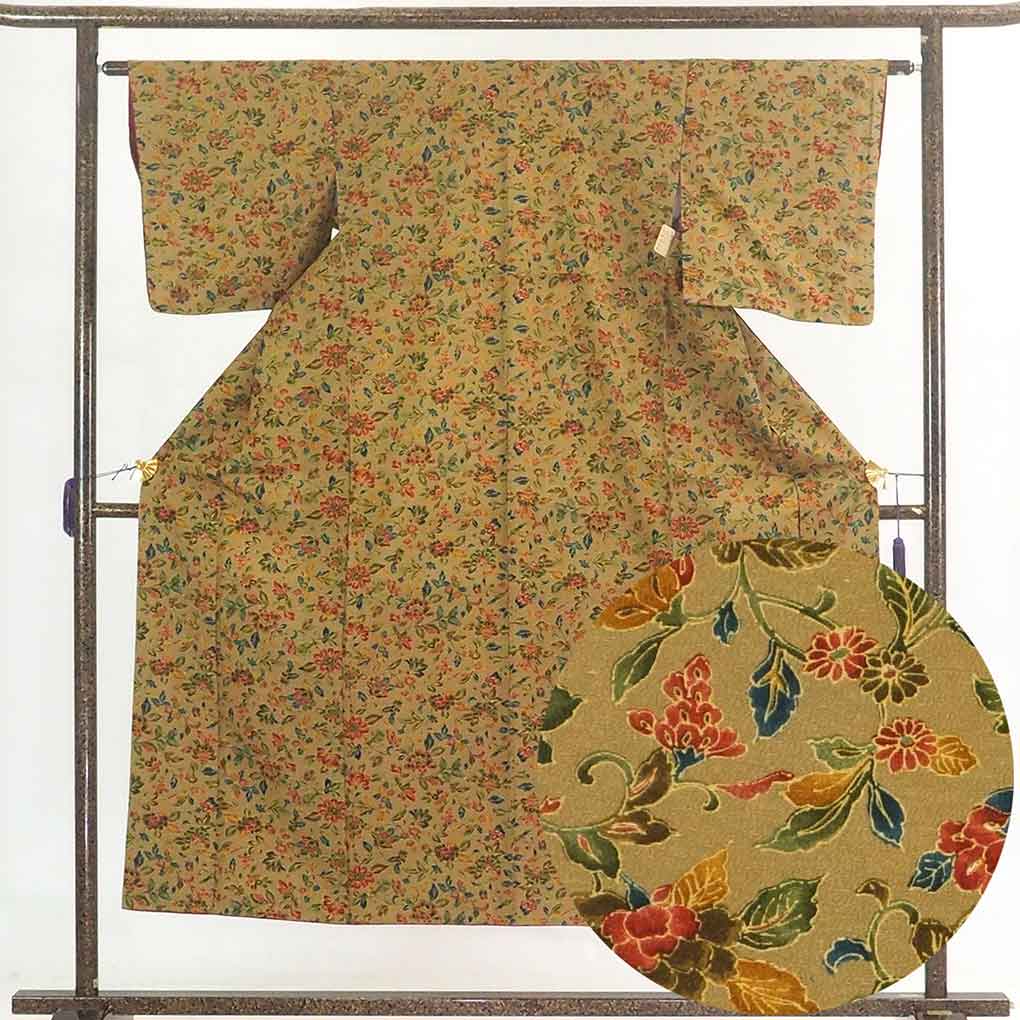 リサイクル着物 小紋 茶色地 花柄 袷 正絹 着物 レディース 秋冬春用 シルク ブラウン 裄Mサイズ リユース身丈149cm 裄63cm 前幅23cm 後幅28cm 袖丈45cm【ランクA】