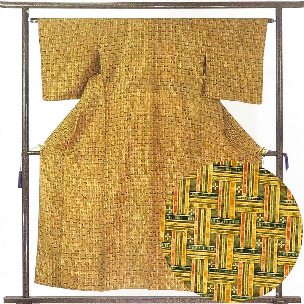 リサイクル着物 紬 茶色地 連続模様 単衣 正絹 着物 レディース 初夏・初秋用 シルク ブラウン 裄Mサイズ リユース身丈155cm 裄63cm 前幅25cm 後幅30cm 袖丈49cm【ランクA】