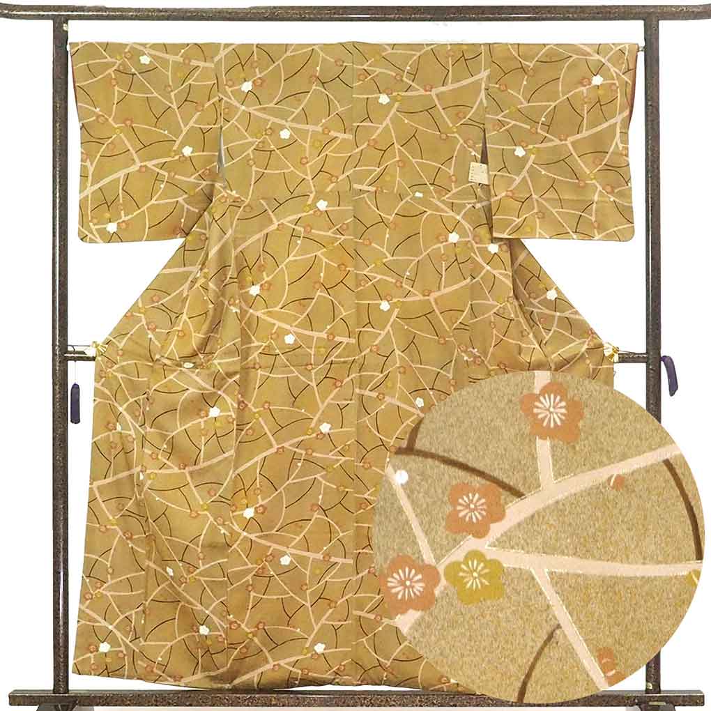 リサイクル着物 小紋 茶色地 梅柄 袷 正絹 着物 レディース 秋冬春用 シルク ブラウン 裄Lサイズ リユース身丈158cm 裄67cm 前幅22cm 後幅30cm 袖丈48cm【ランクA】