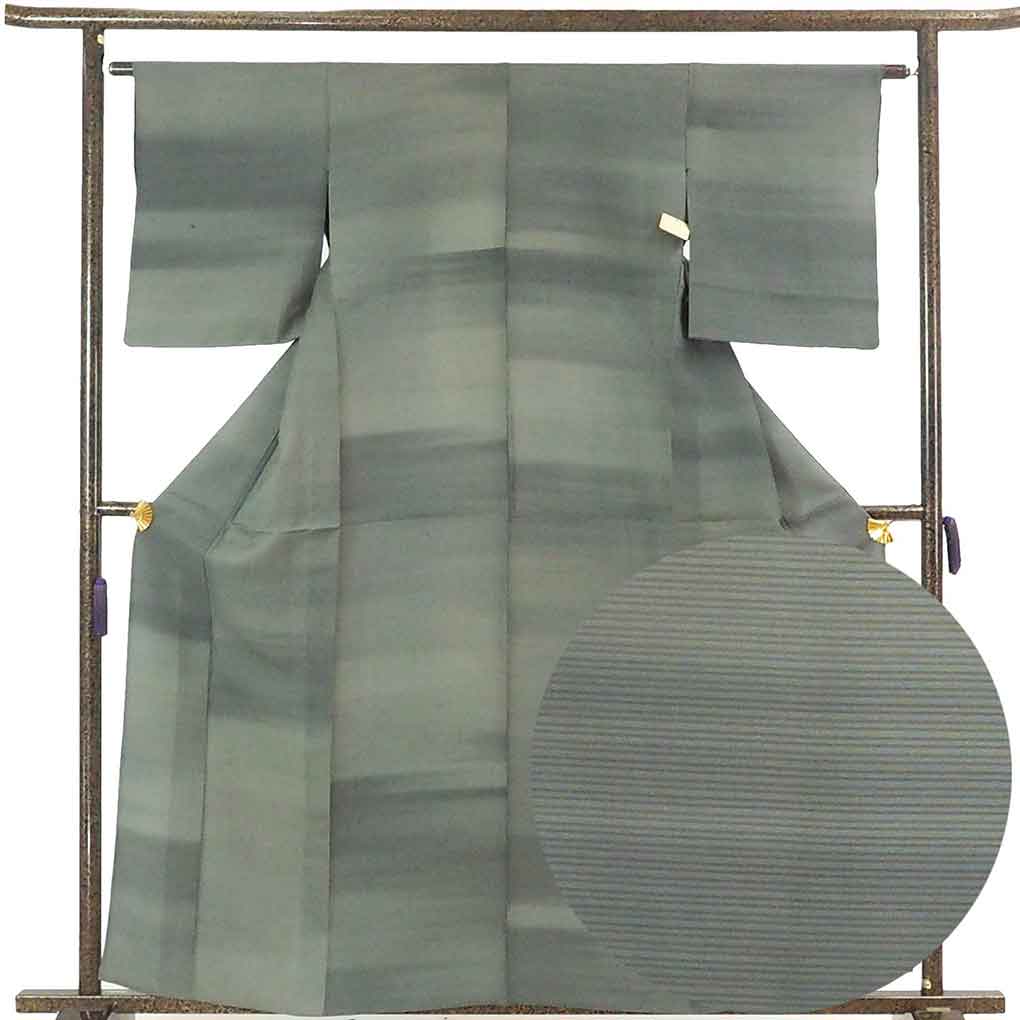 リサイクル 小紋 着物 身丈162cm 裄63cm 前幅23cm 後幅30.5cm 袖丈49cm 袖幅32cm レディース 単衣 横段柄 裄Mサイズ 初夏・初秋用 正絹（シルク）グレー地 やや難 リサイクル リメイク リユース【ランクB】