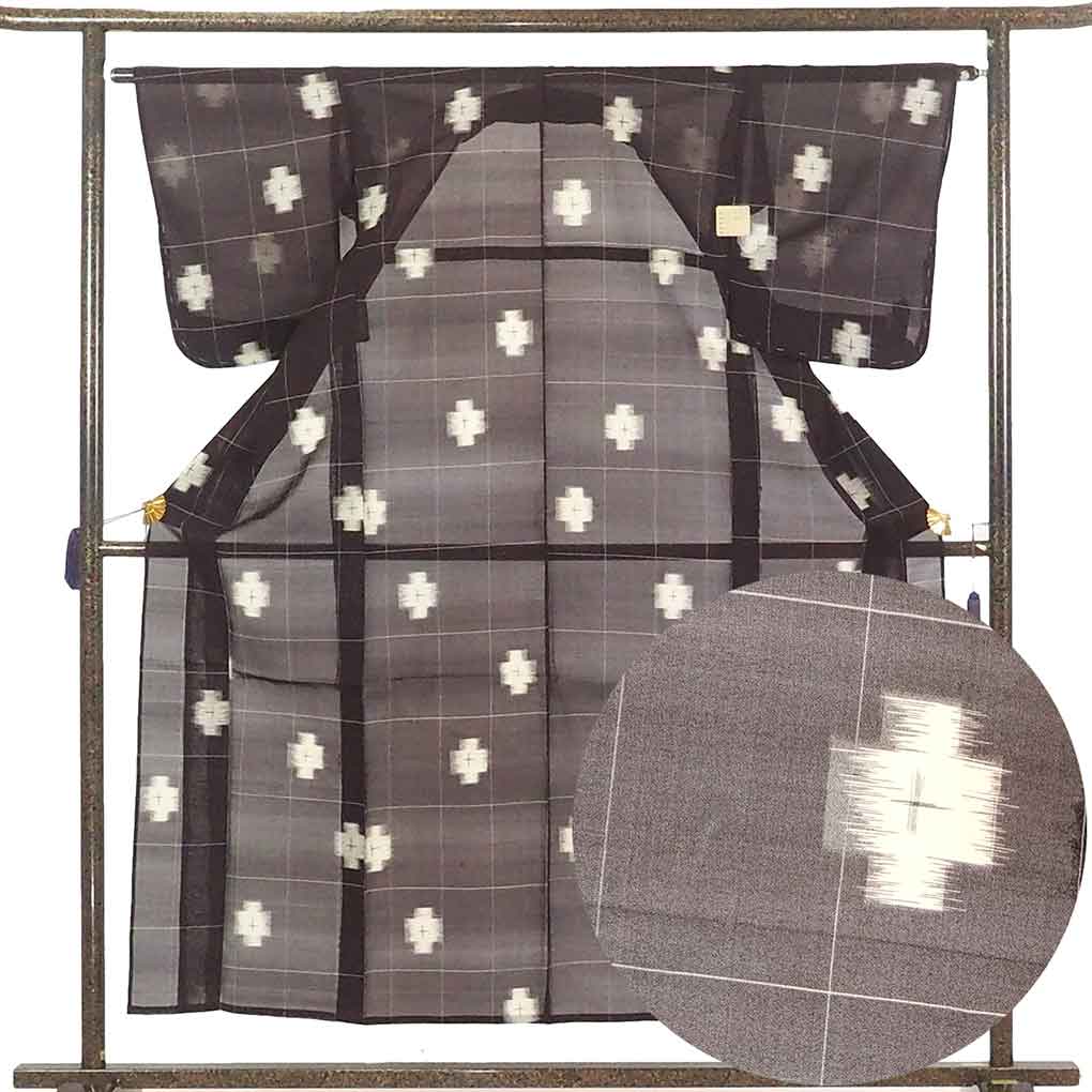 リサイクル 紬 着物 身丈155cm 裄65cm 前幅22cm 後幅29cm 袖丈49cm 袖幅32.5cm レディース 絣模様 裄Mサイズ 夏用 正絹（シルク）茶色 未使用品 リサイクル リメイク リユース【ランクS】