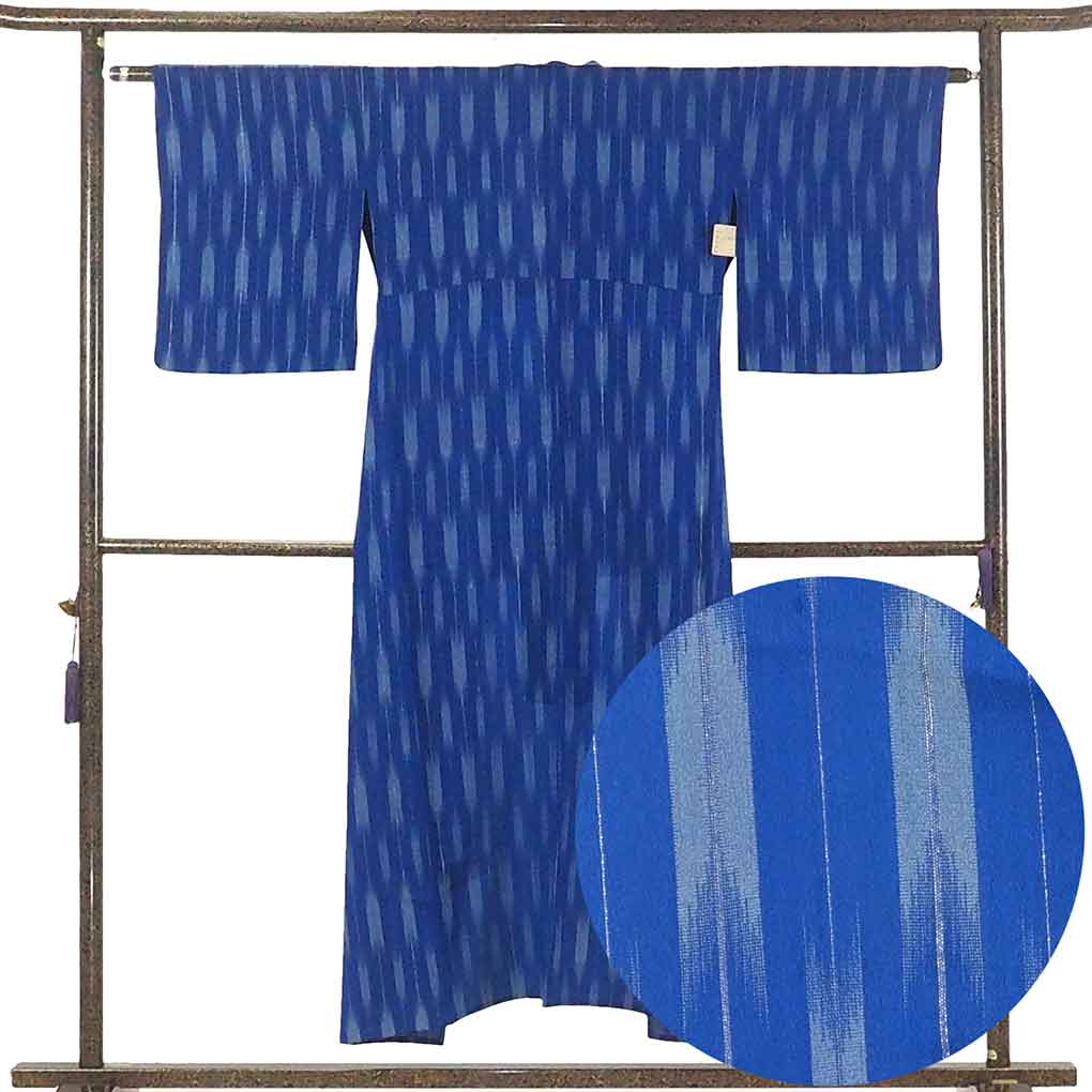 リサイクル 小紋 着物 身丈147cm 裄62cm 前幅23cm 後幅28.5cm 袖丈49cm 袖幅32cm レディース 矢絣 裄Sサイズ 夏用 正絹（シルク）ブルー地 やや難 リサイクル リメイク リユース【ランクB】