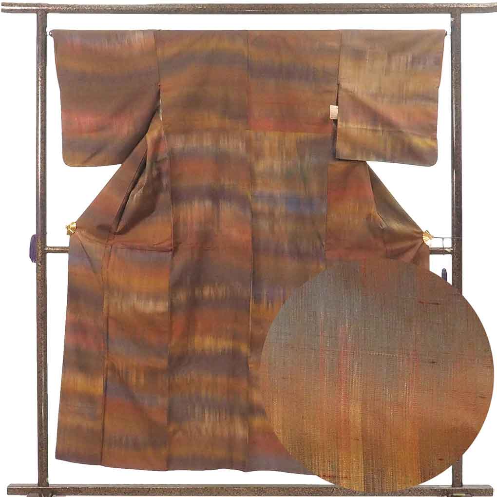 紬 リサイクル着物 身丈155cm 裄66cm 前幅24cm 後幅30cm 袖丈49cm 袖幅34.5cm レディース 袷 横段柄 裄長 裄M-Lサイズ 秋冬春用 正絹（シルク）ブラウン 美品 リメイク リユース【ランクA】