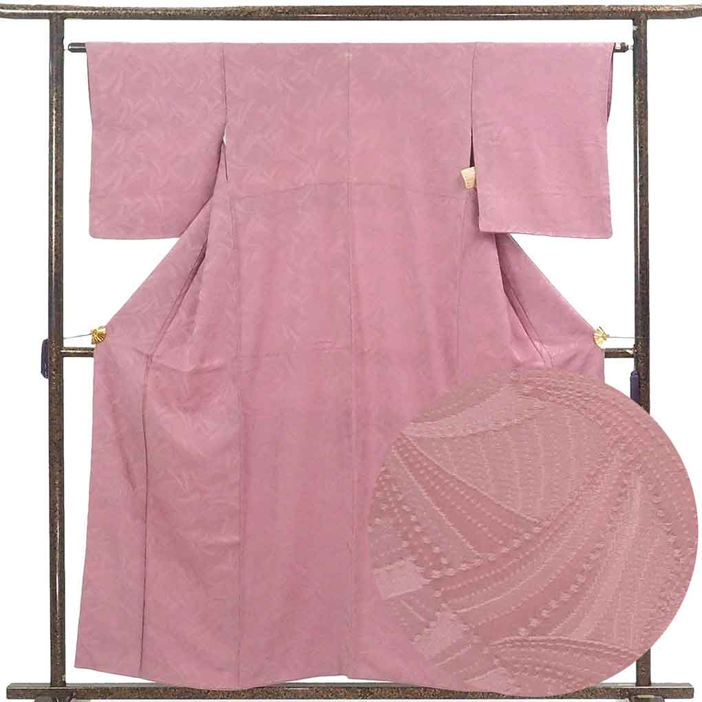 色無地 リサイクル着物 身丈157cm 裄63cm 前幅24.5cm 後幅29.5cm 袖丈48cm 袖幅32cm レディース 袷 無地 裄Mサイズ 秋冬春用 正絹（シルク）パープル やや難 リメイク リユース【ランクB】