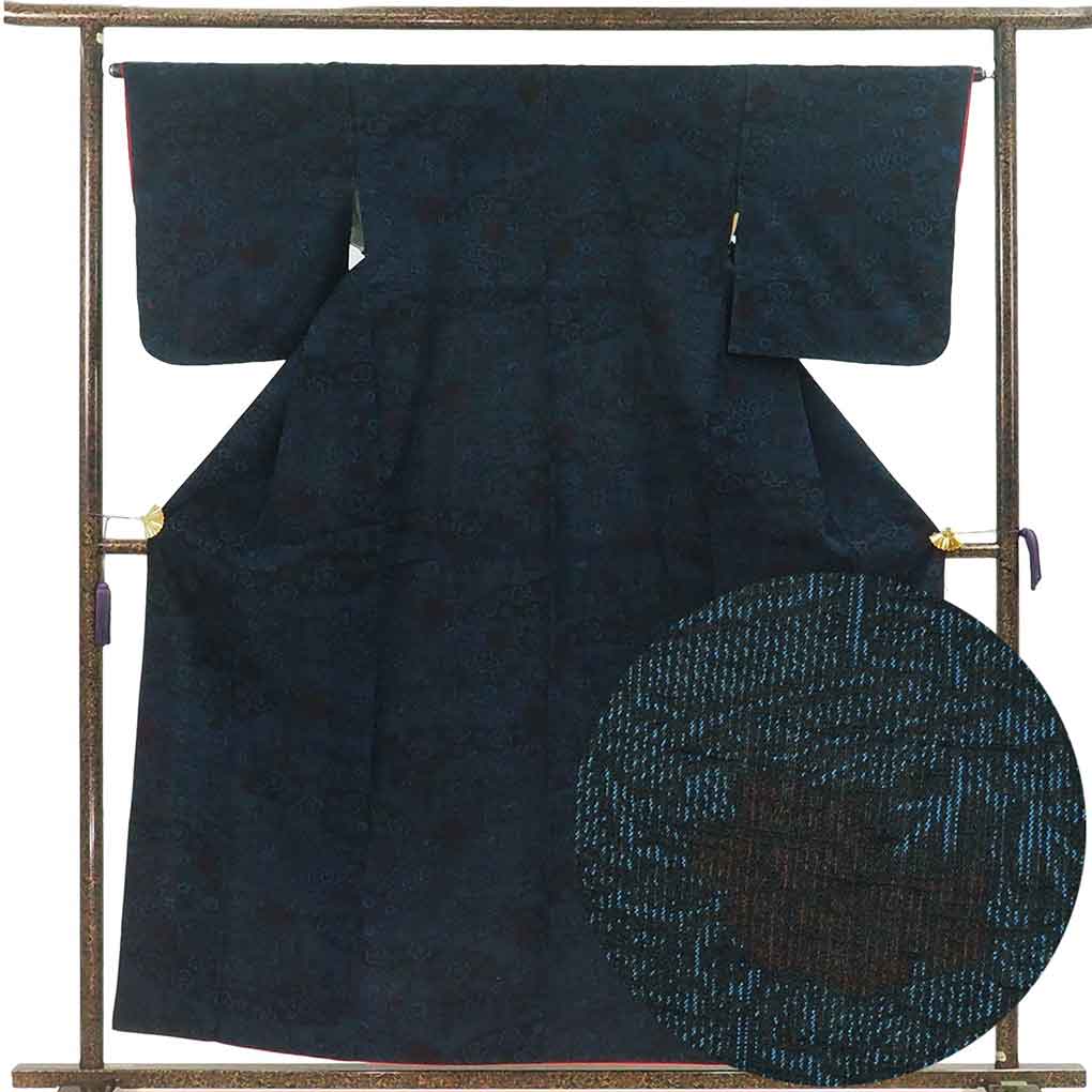 紬 リサイクル着物 身丈158cm 裄65cm 前幅22.5cm 後幅28cm 袖丈48.5cm 袖幅34cm レディース 袷 花柄 裄Mサイズ 秋冬春用 正絹（シルク）ネイビー 未使用品 リメイク リユース【ランクS】