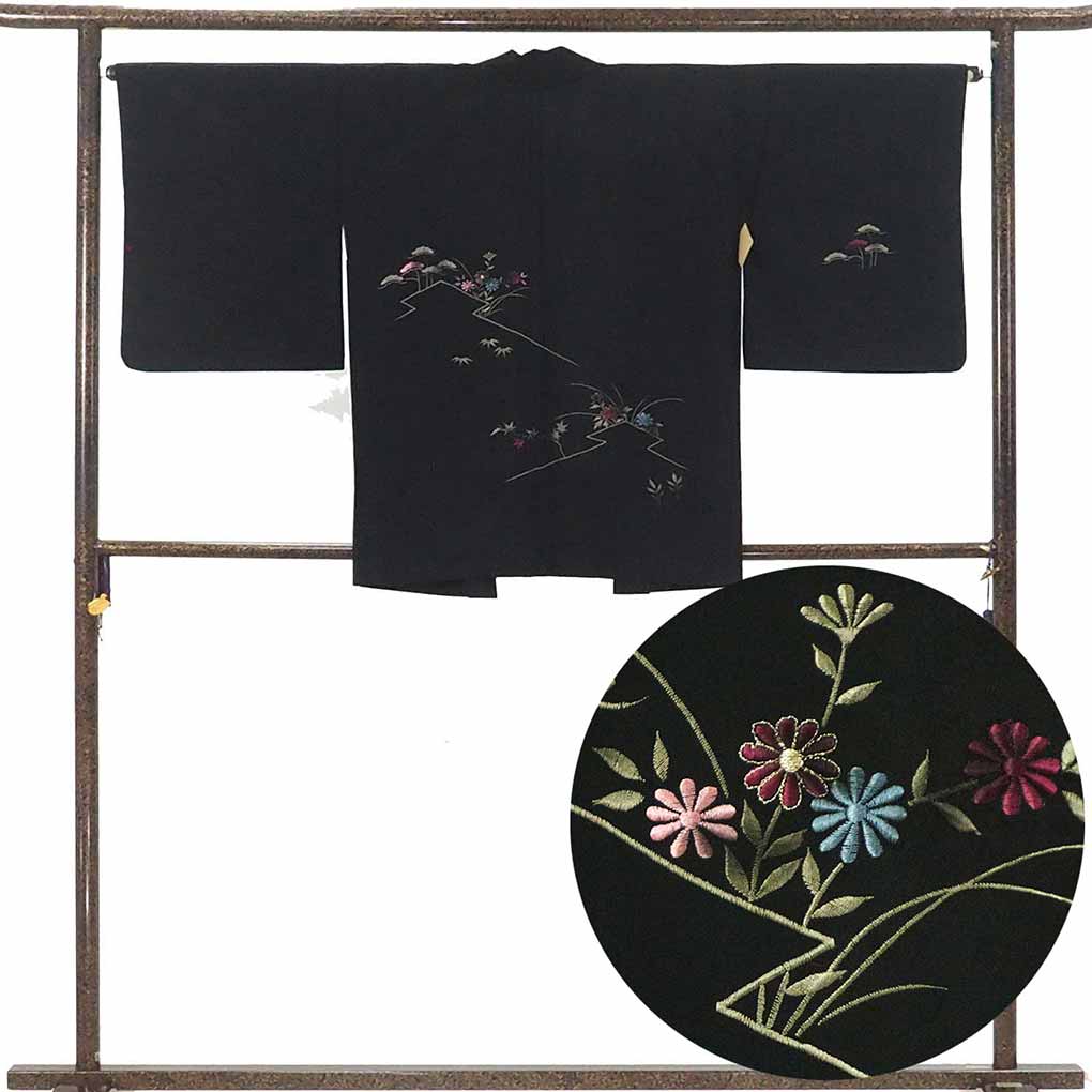 羽織 リサイクル着物 羽織丈80cm 裄66cm 袖丈48cm 袖幅34cm レディース 袷 刺繍 裄長 裄M-Lサイズ 秋冬春用 正絹（シルク）ブラック 美品 リメイク リユース【ランクA】