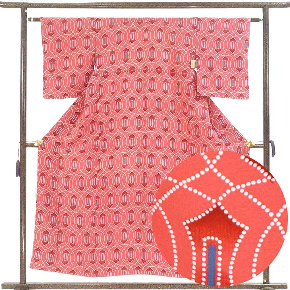 小紋 リサイクル着物 身丈155cm 裄61cm 前幅22.5cm 後幅29cm 袖丈49cm 袖幅30.5cm レディース 袷 連続模様 裄Sサイズ 秋冬春用 正絹（シルク）ピンク 美品 リメイク リユース【ランクA】