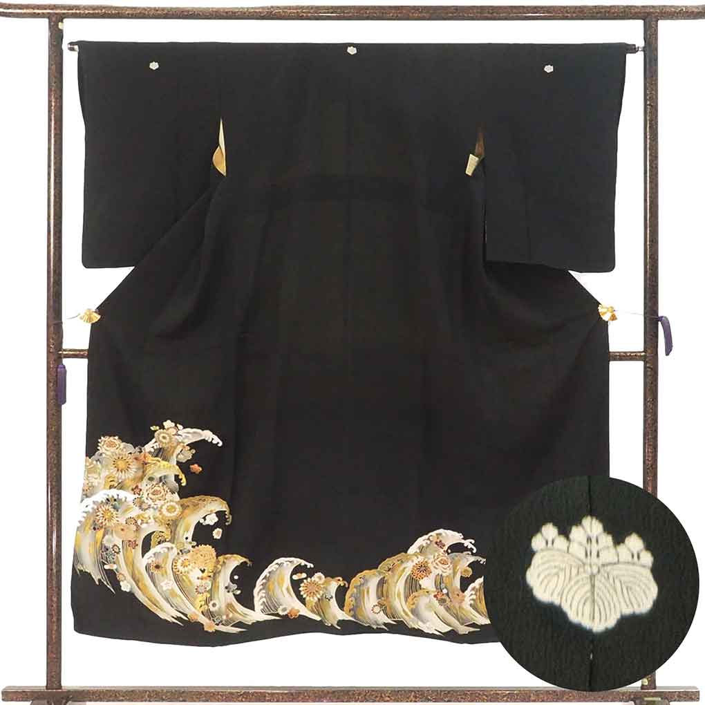 黒留袖 リサイクル着物 身丈149cm 裄66cm 前幅23cm 後幅32cm 袖丈55cm 袖幅33cm レディース 波頭 裄長 裄M-Lサイズ 年中着用可 正絹（シルク）ブラック 難有り リメイク リユース【ランクC】