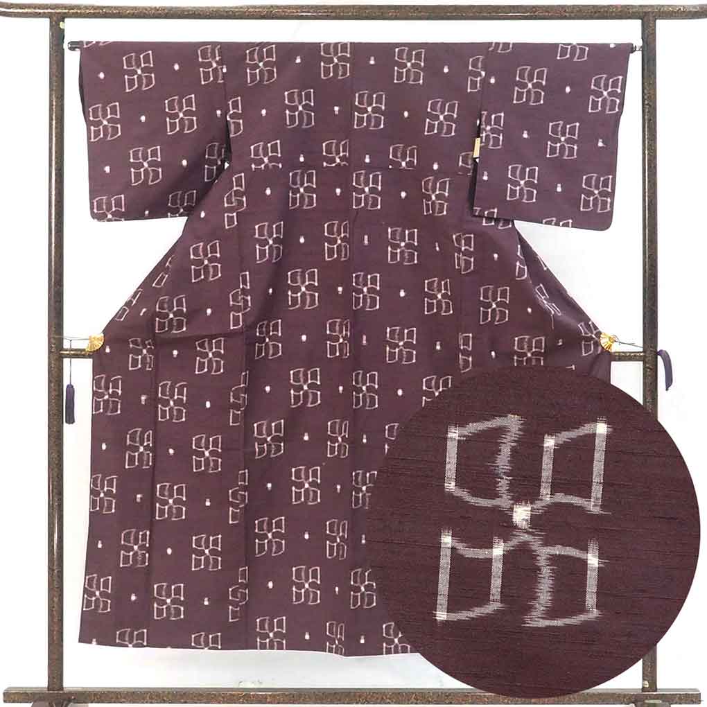 紬 リサイクル着物 身丈152cm 裄65cm 前幅23cm 後幅30cm 袖丈47cm 袖幅33cm レディース 単衣 連続模様 裄Mサイズ 初夏・初秋用 正絹（シルク）パープル 美品 リメイク リユース【ランクA】