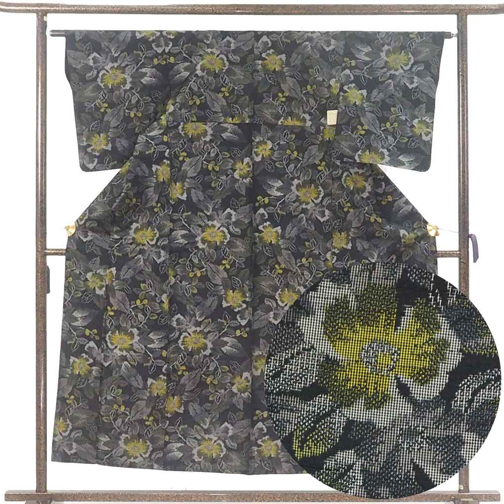 紬 リサイクル着物 身丈154cm 裄63cm 前幅23cm 後幅29.5cm 袖丈50cm 袖幅32cm レディース 単衣 花柄 裄Mサイズ 初夏・初秋用 正絹（シルク）ブラック 未使用品 リメイク リユース【ランクS】