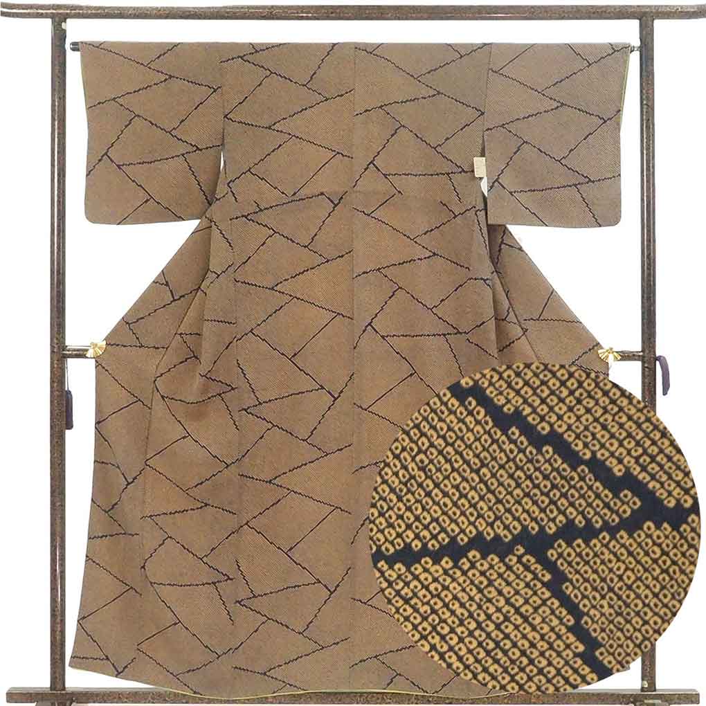 小紋 リサイクル着物 身丈158cm 裄65cm 前幅24cm 後幅28.5cm 袖丈45cm 袖幅32.5cm レディース 袷 鹿の子 裄Mサイズ 秋冬春用 正絹（シルク）ブラウン 美品 リメイク リユース【ランクA】