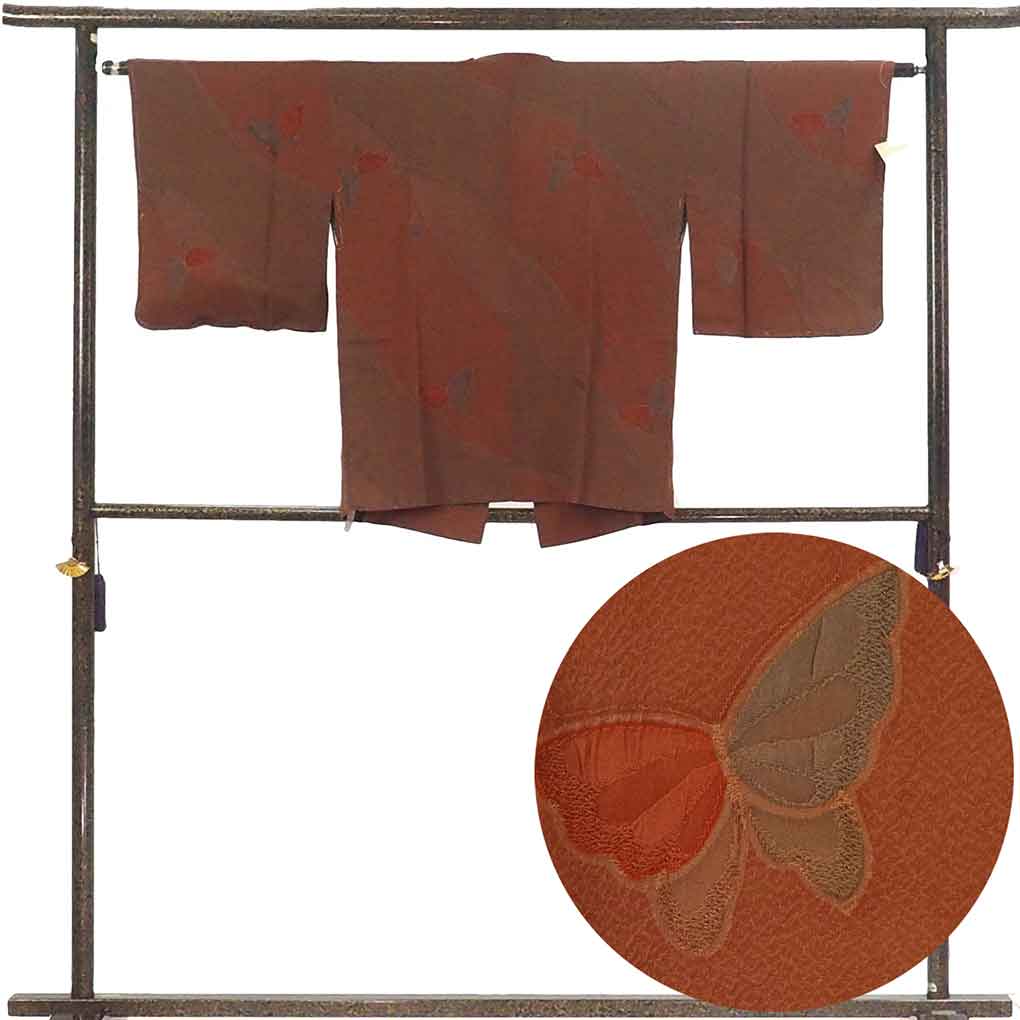 コート リサイクル着物 コート丈73cm 裄63cm 袖丈46cm 袖幅32cm レディース 袷 蝶柄 裄Mサイズ 秋冬春用 正絹（シルク）ブラウン 未使用品 リメイク リユース【ランクS】