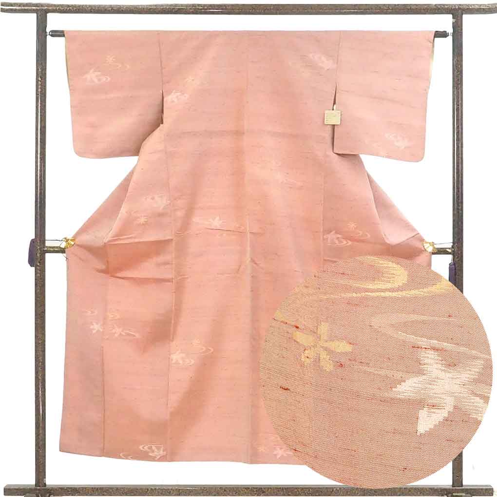 紬 リサイクル着物 身丈153cm 裄61cm 前幅23cm 後幅30cm 袖丈47cm 袖幅31cm レディース 袷 流水 裄Sサイズ 秋冬春用 正絹（シルク）ピンク 美品 リメイク リユース【ランクA】