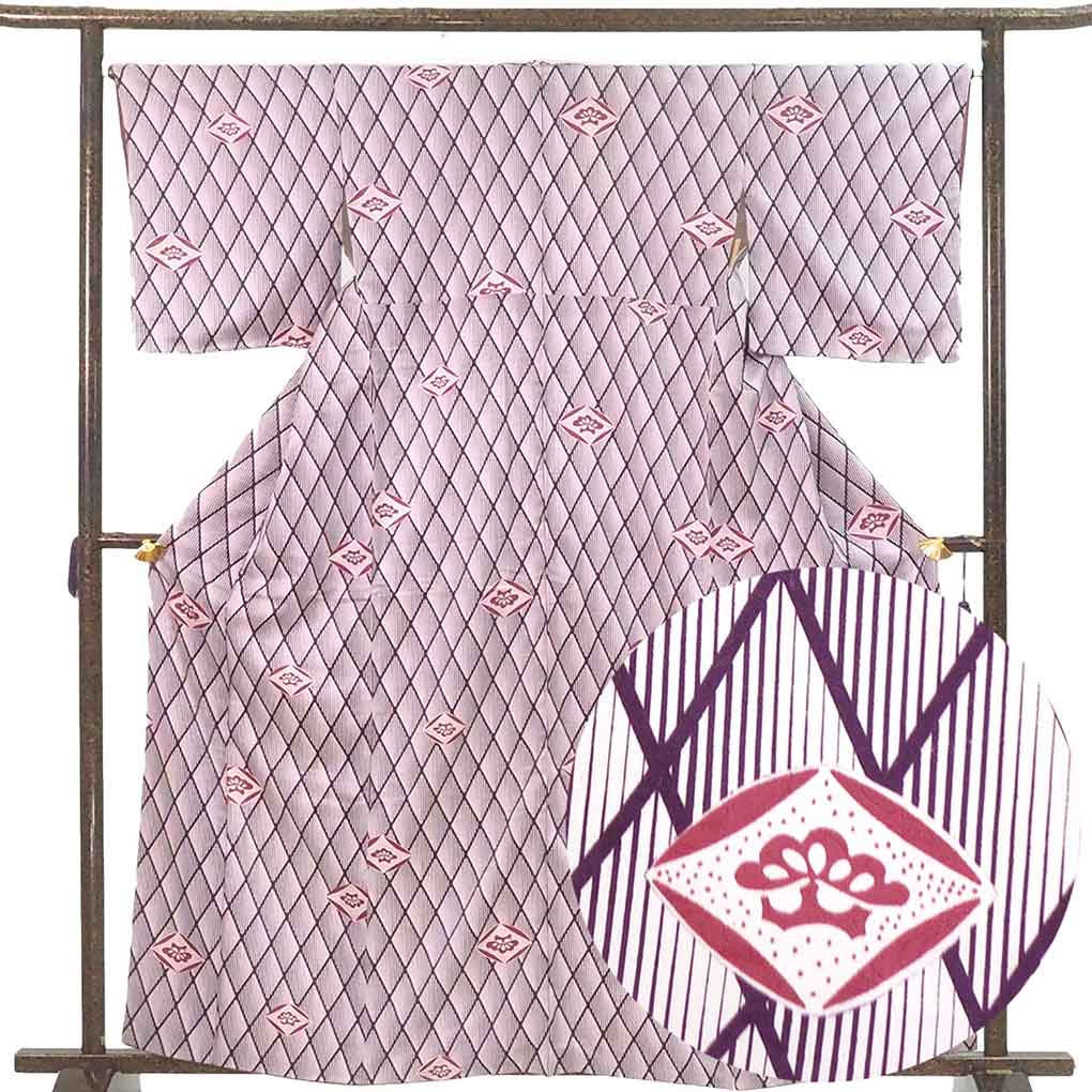 小紋 リサイクル着物 身丈162cm 裄65cm 前幅24cm 後幅30cm 袖丈48cm 袖幅33cm レディース 袷 連続模様 裄Mサイズ 秋冬春用 正絹（シルク）パープル やや難 リメイク リユース【ランクB】