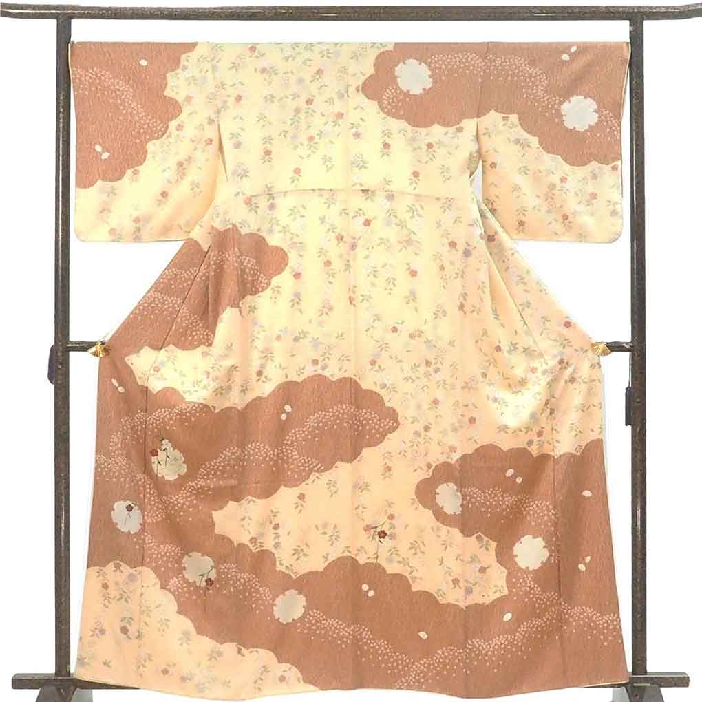 訪問着 リサイクル着物 身丈162cm 裄69cm 前幅25cm 後幅30cm 袖丈50cm 袖幅34cm レディース 袷 雲取り 裄長 裄L-LLサイズ 秋冬春用 正絹（シルク）ブラウン 美品 リメイク リユース【ランクA】