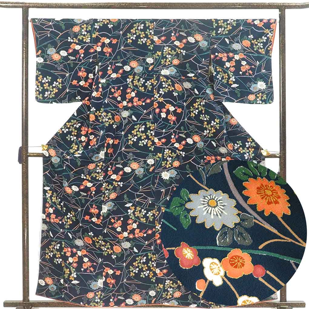 小紋 リサイクル着物 身丈162cm 裄66cm 前幅23cm 後幅30cm 袖丈48cm 袖幅33cm レディース 袷 四季の花柄 裄長 裄M-Lサイズ 秋冬春用 正絹（シルク）ネイビー 未使用品 リメイク リユース【ランクS】