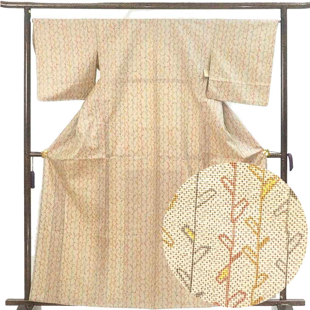 紬 リサイクル着物 身丈163cm 裄66cm 前幅24cm 後幅30cm 袖丈49cm 袖幅33cm レディース 単衣 連続模様 裄長 裄M-Lサイズ 初夏・初秋用 正絹（シルク）ベージュ 美品 リメイク リユース【ランクA】