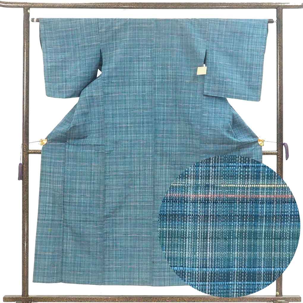 紬 リサイクル着物 身丈155cm 裄63cm 前幅24cm 後幅29cm 袖丈48cm 袖幅32cm レディース 単衣 無地 裄Mサイズ 初夏・初秋用 正絹（シルク）ブルー やや難 リメイク リユース【ランクB】