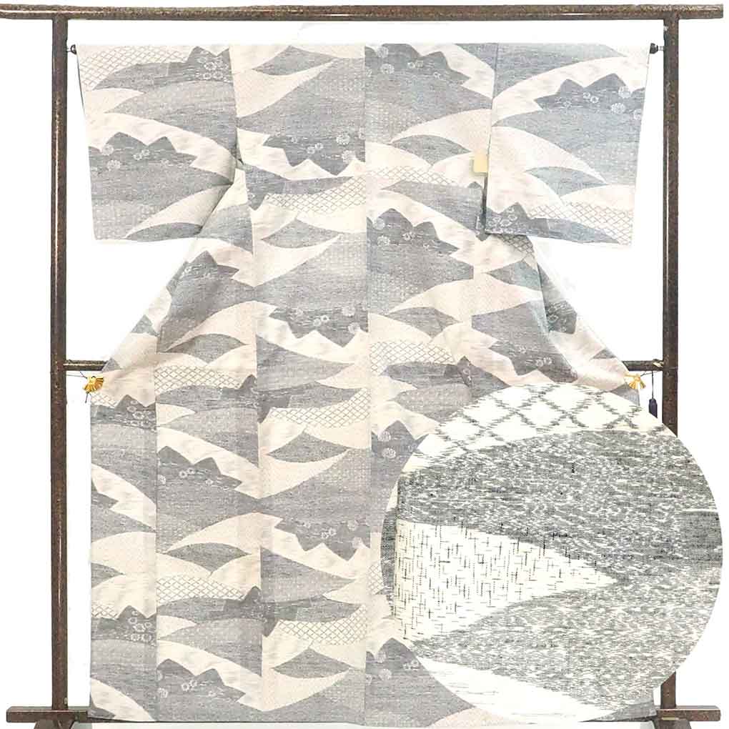 紬 リサイクル着物 身丈164cm 裄66cm 前幅24.5cm 後幅29cm 袖丈49cm 袖幅34cm レディース 単衣 抽象柄 裄長 裄M-Lサイズ 初夏・初秋用 正絹（シルク）ホワイト トールサイズ 美品 リメイク リユース【ランクA】