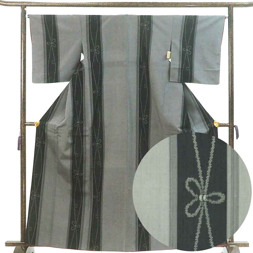 紬 リサイクル着物 身丈163cm 裄66cm 前幅24.5cm 後幅29.5cm 袖丈49cm 袖幅34cm レディース 袷 組紐 裄長 裄M-Lサイズ 秋冬春用 正絹（シルク）グレー 美品 リメイク リユース【ランクA】