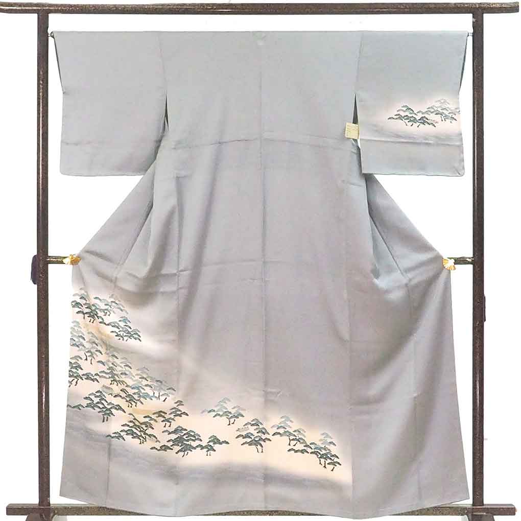 訪問着 リサイクル着物 身丈161cm 裄66cm 前幅23.5cm 後幅29.5cm 袖丈49cm 袖幅33cm レディース 袷 松 裄長 裄M-Lサイズ 秋冬春用 正絹（シルク）グレー 未使用品 リメイク リユース【ランクS】