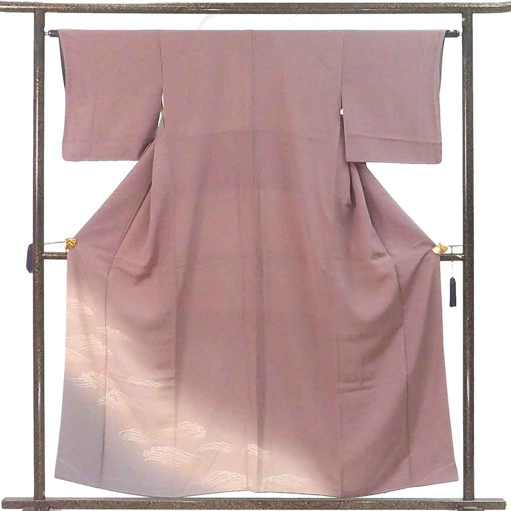 付下 リサイクル着物 身丈156cm 裄62cm 前幅24.5cm 後幅29cm 袖丈45cm 袖幅32cm レディース 袷 裾ぼかし 裄Sサイズ 秋冬春用 正絹（シルク）パープル 未使用品 リメイク リユース【ランクS】