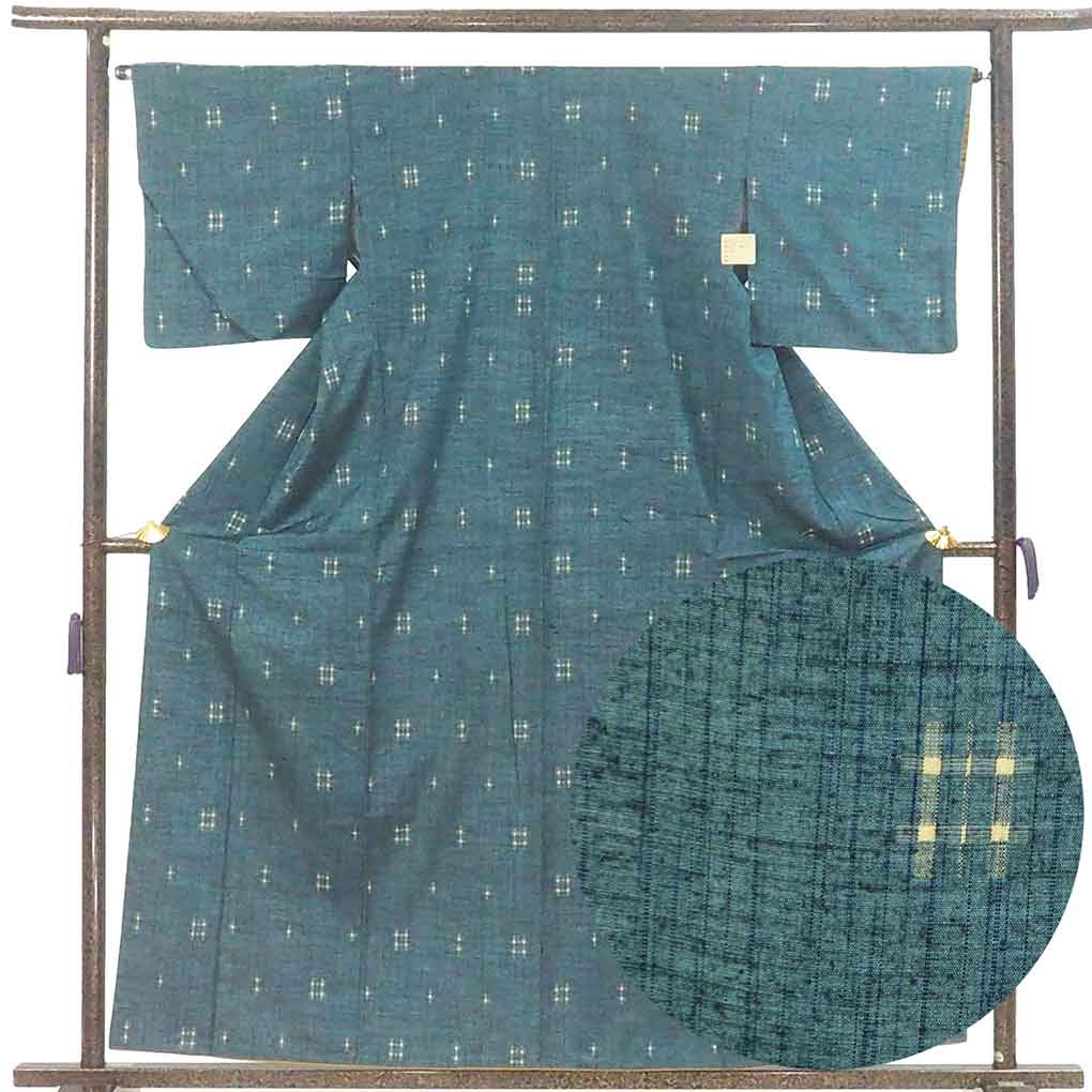 紬 リサイクル着物 身丈160cm 裄65cm 前幅22.5cm 後幅28cm 袖丈45cm 袖幅33cm レディース 袷 絣模様 裄Mサイズ 秋冬春用 正絹（シルク）グリーン やや難 リメイク リユース【ランクB】