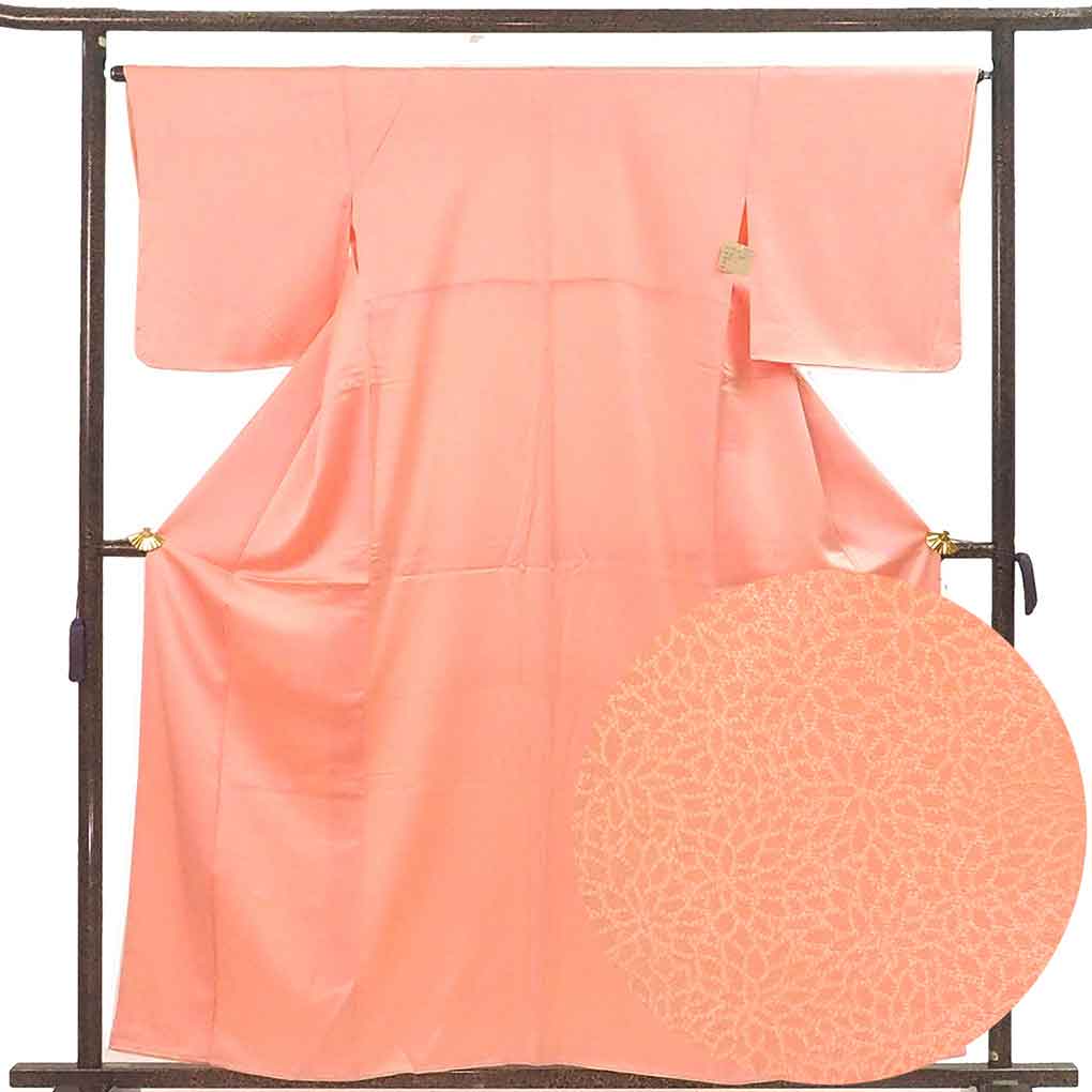 色無地 リサイクル着物 身丈160cm 裄65cm 前幅24cm 後幅30cm 袖丈48cm 袖幅33cm レディース 袷 無地 裄Mサイズ 秋冬春用 正絹（シルク）ピンク 未使用品 リメイク リユース【ランクS】